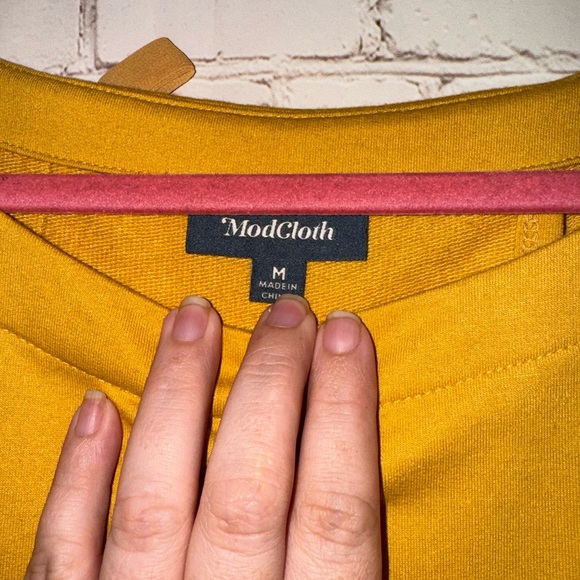 MODCLOTH Boat Neck 3/4 Sleeve Ruffle Bow Back Top, Size Medium - Picture 5 of 9